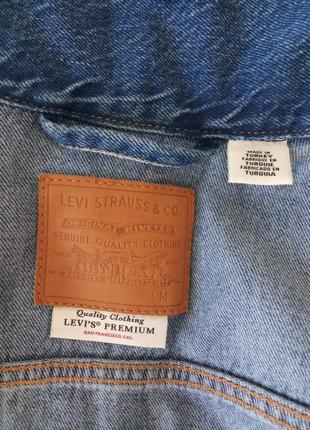 Актуальна стильна джинсовка джинсова куртка levis8 фото