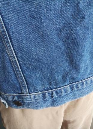 Актуальна стильна джинсовка джинсова куртка levis5 фото