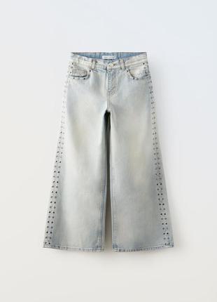 Прямі джинси zara із заклепками 4-5 років