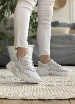 Кросівки adidas ozweego white купити адідас білі жіночі / чоловічі