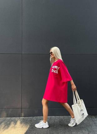 Малинова жіноча стильна натуральна бавовняна сукня-футболка вільного крою oversize з якісним принтом4 фото