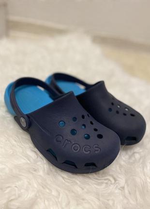 Crocs  13