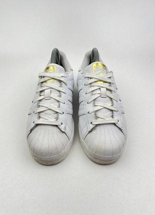 Оригінальні шкіряні кеди adidas superstar2 фото