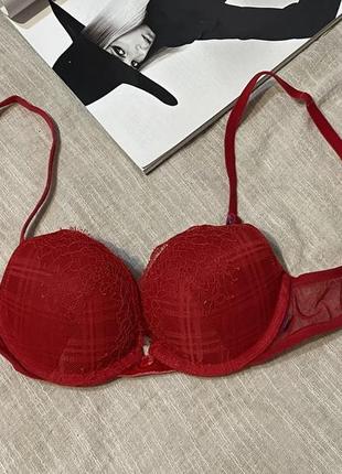 Victoria’s secret крутий червоний бюст з мереживом