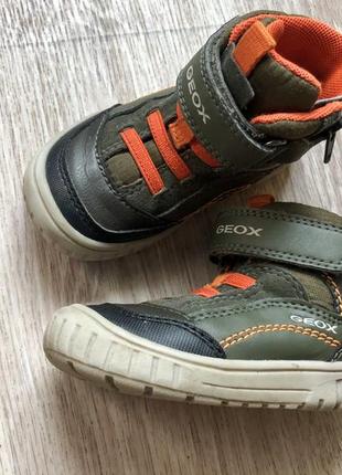 Geox фирменные ботинки детские 21 размер