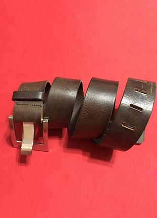 Широкий кожаный ремень