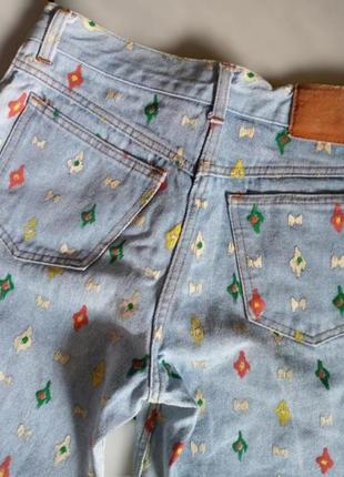 Нереально круті джинси мом mom boyfriend made in italy з візерунками4 фото