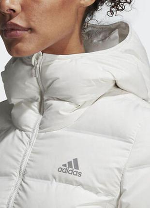 Весенняя легкая переходная куртка пуховик adidas helionic hooded bq19272 фото