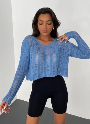 Вкорочений светр з ажурним плетінням