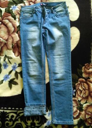 Джинсы размер 28
