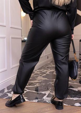 Женские стильные штаны джогеры высокой посадки на резинке эко-кожа размеры 42-623 фото