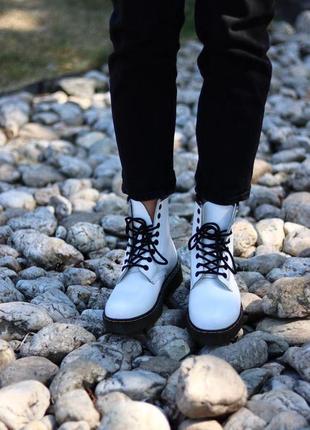 Dr. martens 1460 white жіночі демісезонні черевики мартінс білий колір (36-40)💜4 фото