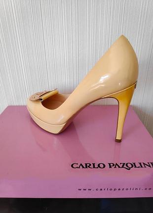 Бежеві туфлі 35р