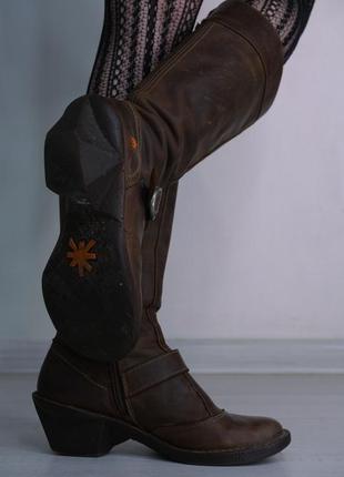 Коричневі шкіряні вінтажні високі чоботи the art company ортопедичні7 фото
