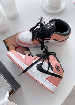 Кросівки nike jordan 1 retro high patent pink quartz кросівки