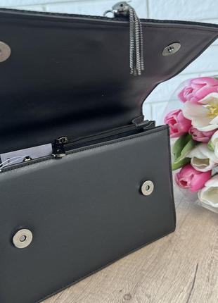 Стильная женская мини сумочка клатч ysl с цепочкой, маленькая сумка с венчиком брелком черная люкс качество7 фото
