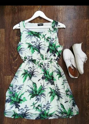 Літня сукня в квітковий принт/літнє плаття