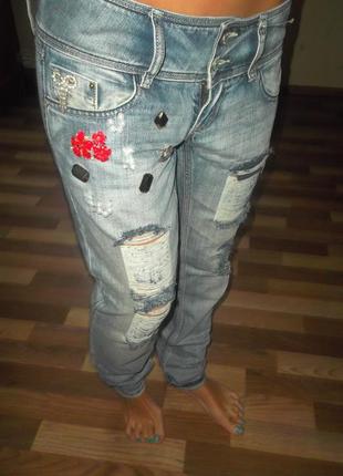 Шикарные рваные джинсы бойыфренды il dolce4 фото