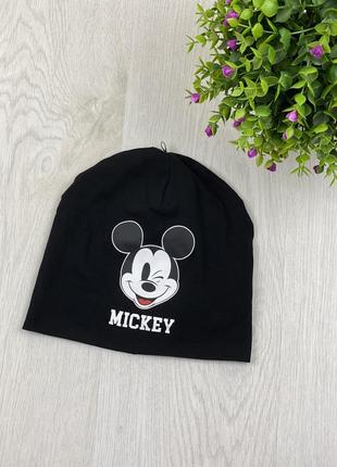 Шапка з міккі