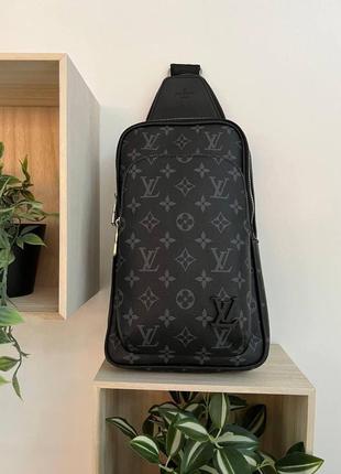 Мужская сумка слинг луи витон нагрудная туристическая louis vuitton кожаная через плечо деловая сумка черная8 фото