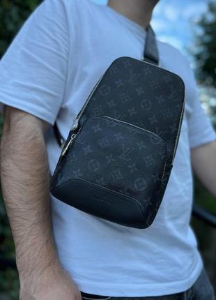 Мужская сумка слинг луи витон нагрудная туристическая louis vuitton кожаная через плечо деловая сумка черная2 фото