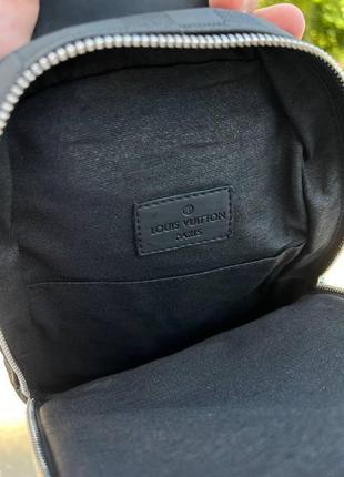 Мужская сумка слинг луи витон нагрудная туристическая louis vuitton кожаная через плечо деловая сумка черная6 фото