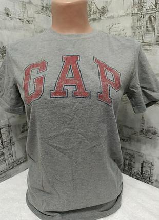 Сіра футболка