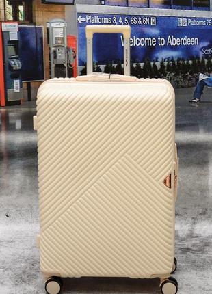 Большой чемодан wings poland c tsa замком