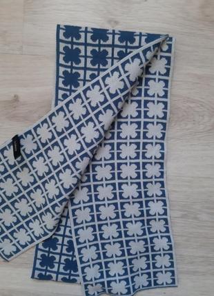 Шарфик с листом клевера.