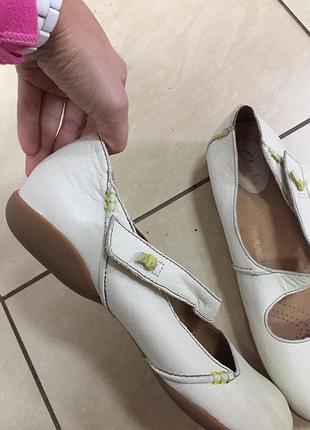 М'які зручні шкіряні туфлі мокасини clarks