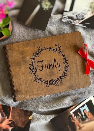Семейный альбом для фотографий из деревянной обложкой "family" | оригинальный подарок близким код/артикул 182