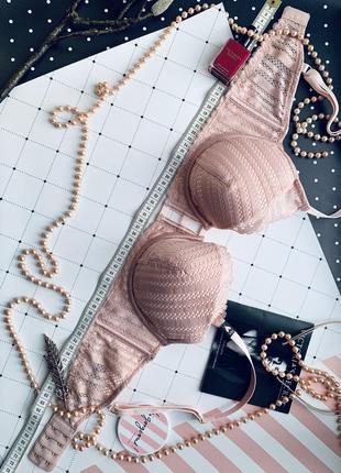 Бюстгальтер victoria's secret lace lightly lined plunge bra. 🍓 оригінал.9 фото