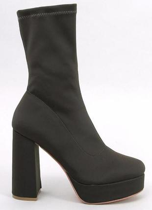 Стрейчеві батільони темно-зелені легенькі 25,5