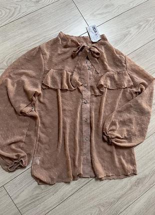 Блуза шифоновая нарядная горошек бант объемные нюдовые пышные рукава волан рюша