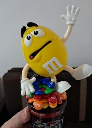 Диспенсер m&m's для конфет желтый коллекционный1 фото