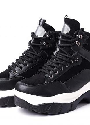 Стильні жіночі черевики на платформі демісезон