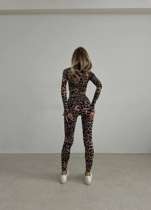 Леопардовий жіночий спортивний костюм облягаючий лосини топ з довгим рукавом комплект для заняття спортом4 фото