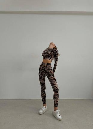 Леопардовий жіночий спортивний костюм облягаючий лосини топ з довгим рукавом комплект для заняття спортом10 фото