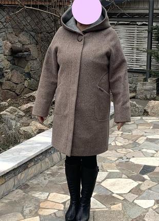 Тепле пальто . розпродаж