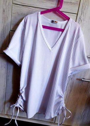 Базова білосніжна футболка в рубчик style plus.