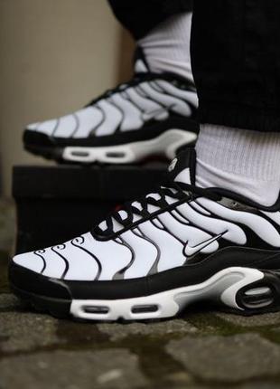 Кросівки nike air max plus tn white/black