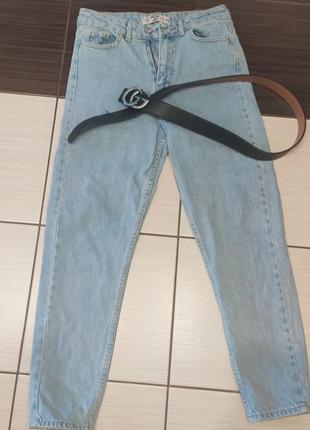 Джинсы мом