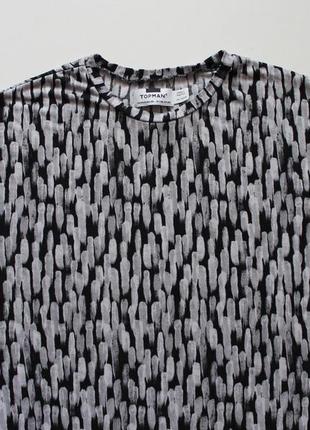 Красива футболка з ліоцелла з цікавим принтом від topman
