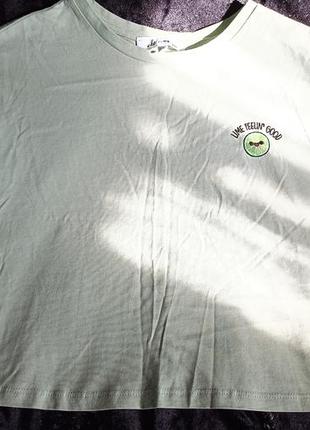 Топ світло-м'ятного кольору