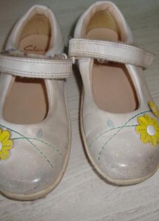 Туфлі для дівчинки clarks 14.5 см1 фото