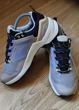Кросівки adidas terrex swift r3 gore- tex розмір  39,5, 24,5см по устілці