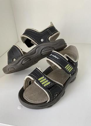 Резиновые сандали