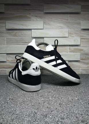 Кроссовки adidas gazelle . оригинал