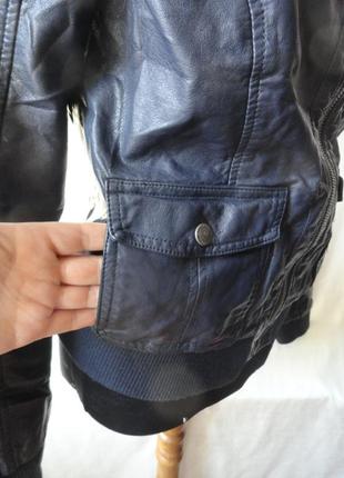 Мягенькая курточка из кожзама с капюшоном8 фото