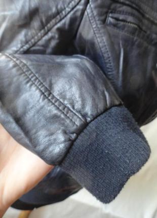 Мягенькая курточка из кожзама с капюшоном7 фото